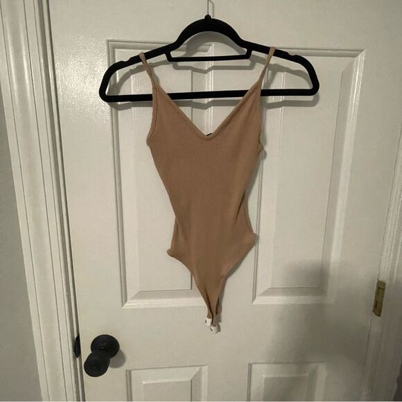 Lulus Ribbed bodysuit - Picture 1 of 3